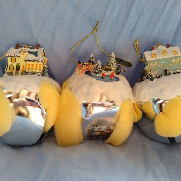 Thomas Kinkade Holiday Thomas Kinkade Sleigh Bells Ornament Set